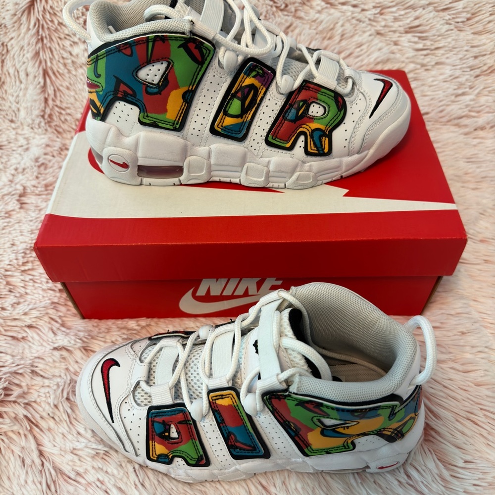 Nike more uptempo (GS) size 4Y